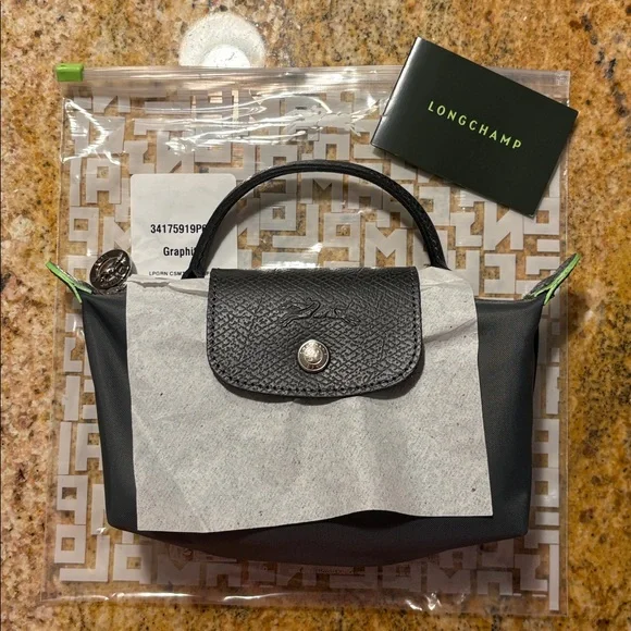 Longchamp Le Pilage Green Pouch with Strap and insert - Picture 5 of 16